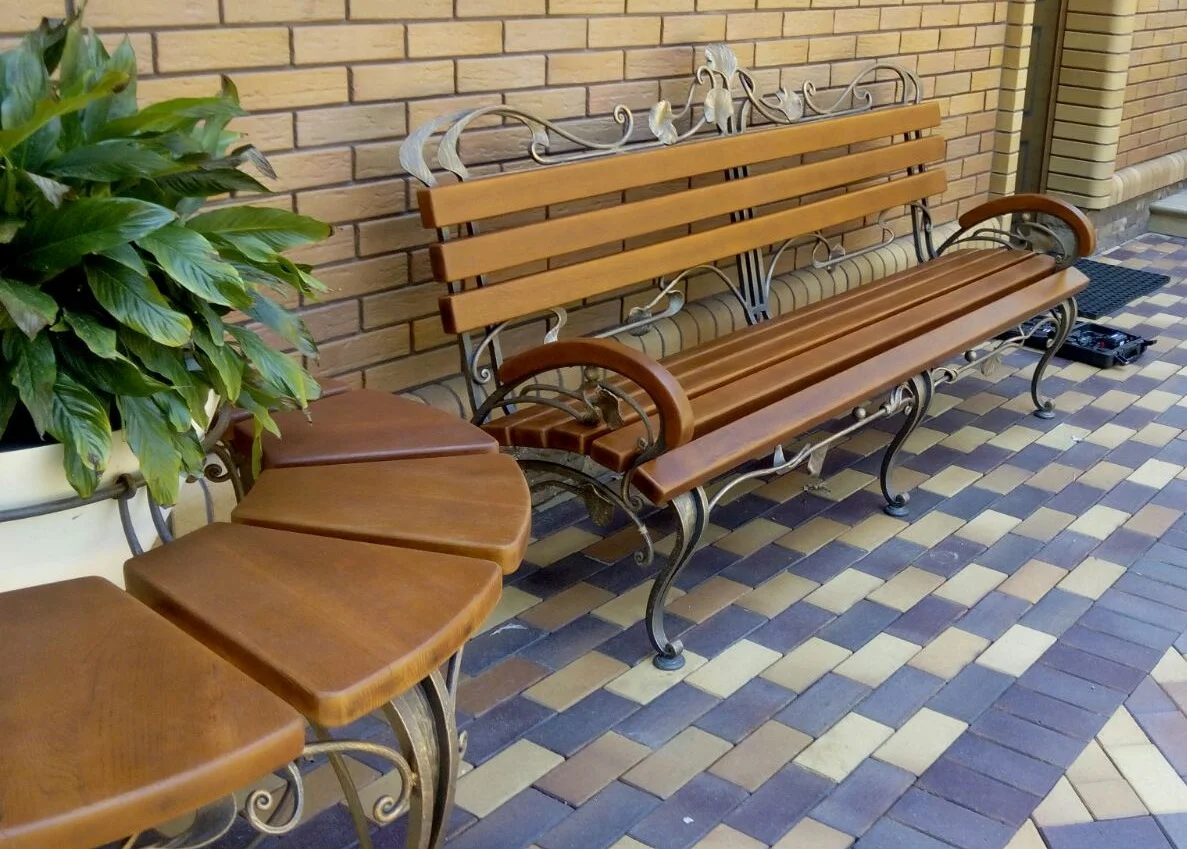 Реставрація лавки