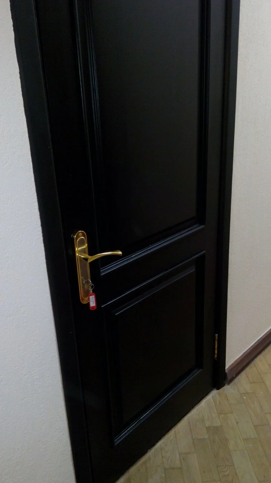 реставрація та фарбування дверей із заміною кольору